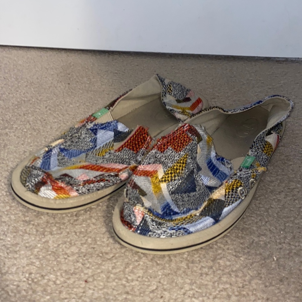Sanuk slip ons